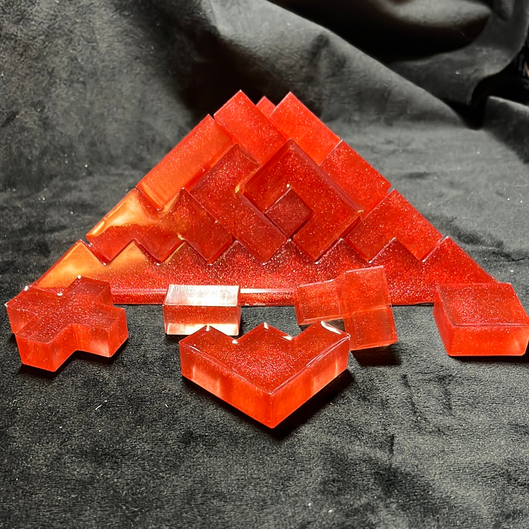 Resin pyramid puzzle