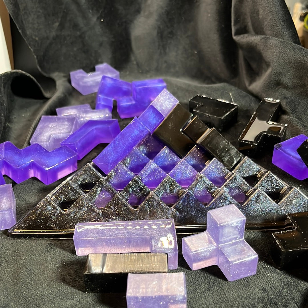 Resin pyramid puzzle
