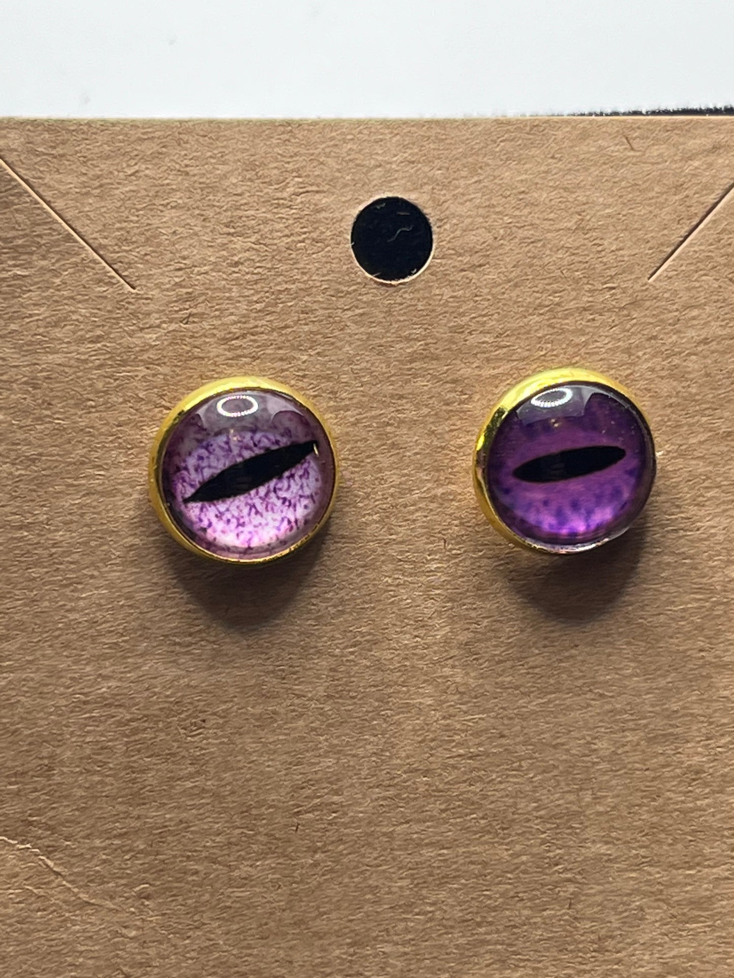 Cat's Eye Stud earrings