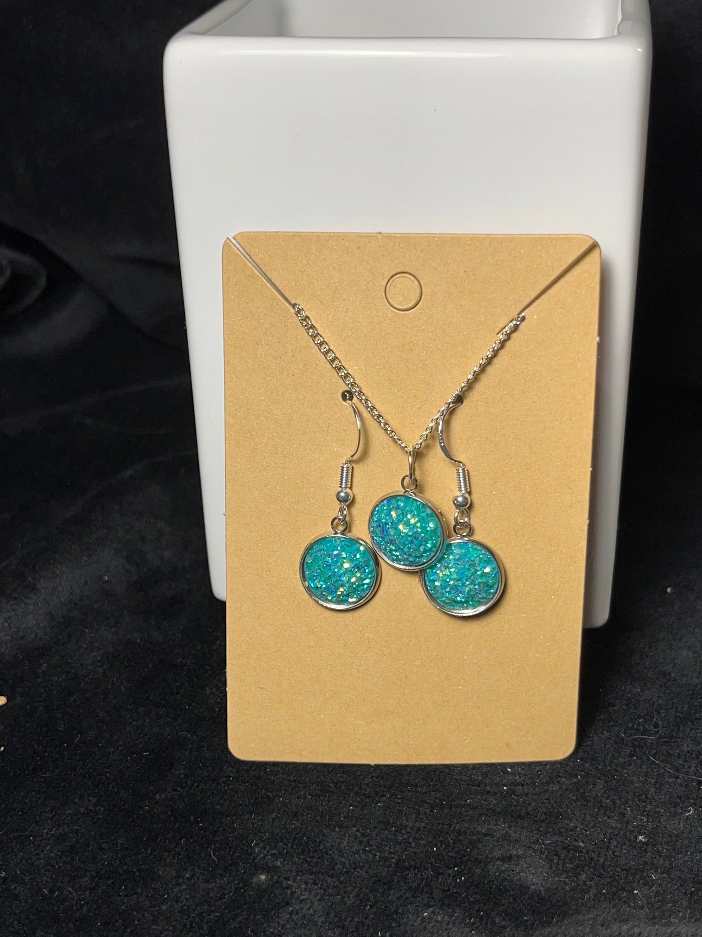 Sparkly Round Cabochon on a silver Chain Necklace with Matching Stud Earrings