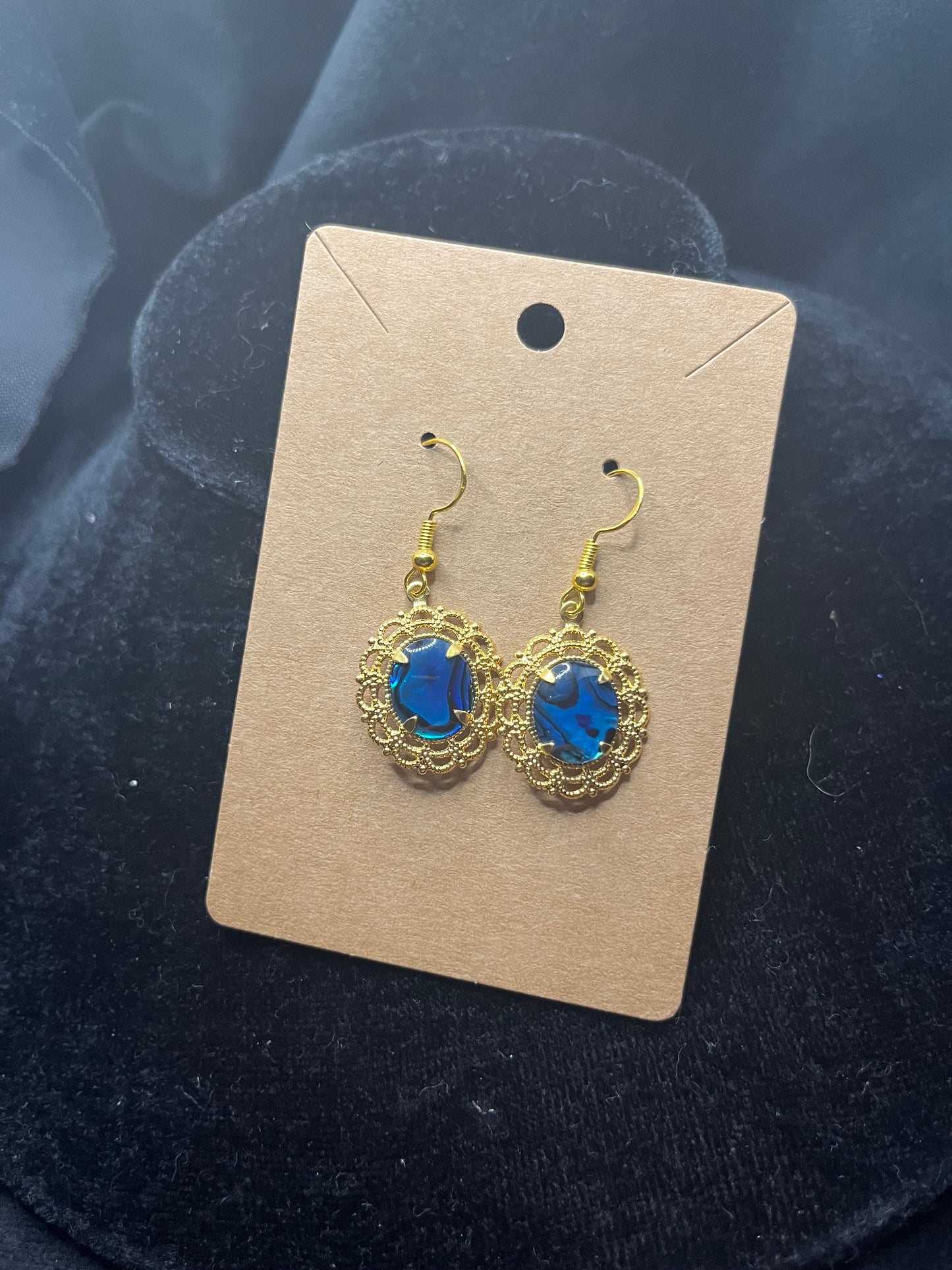 Dangle oval Doily Earrings