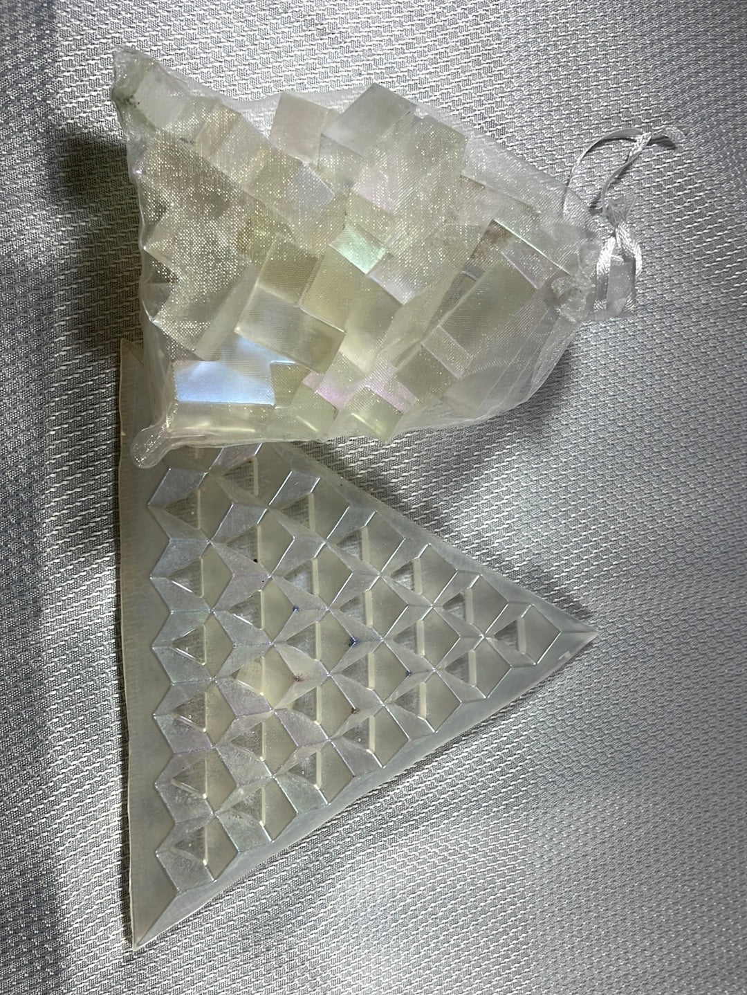 Resin pyramid puzzle