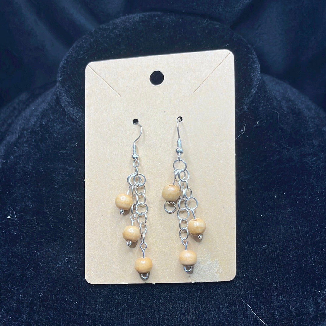 Beaded dangle earring