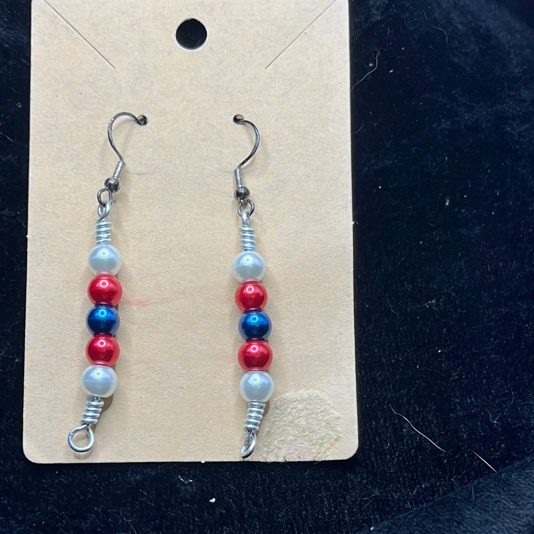 Beaded dangle earring