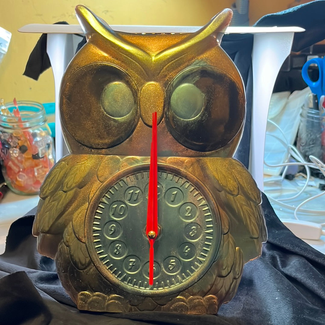 Owl clock