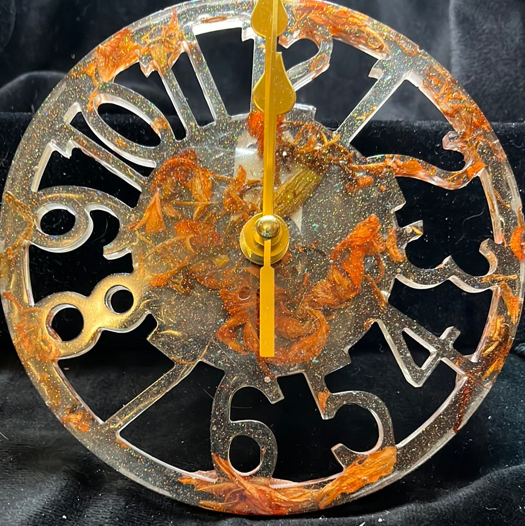 6” round resin clock