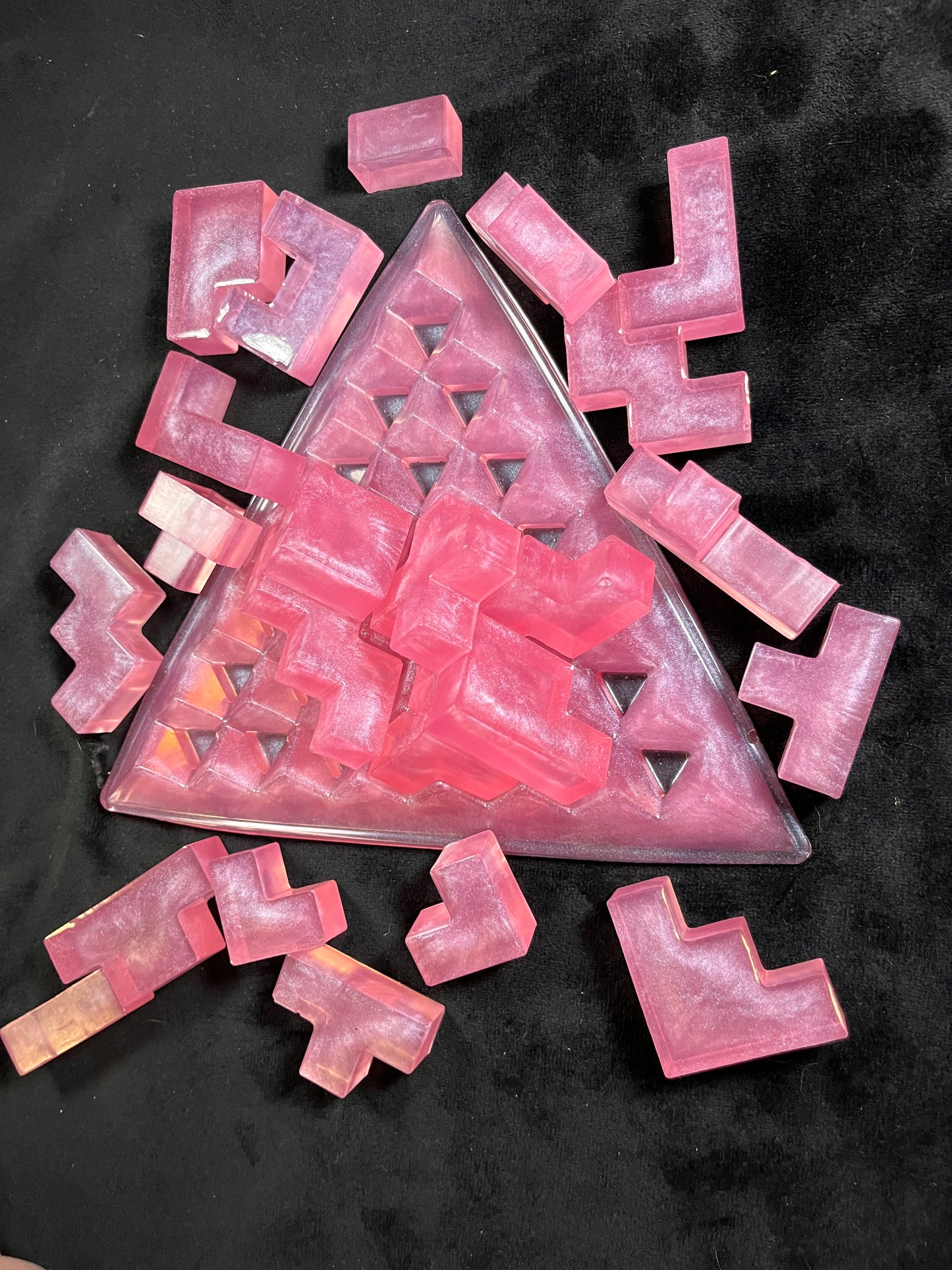 Resin pyramid puzzle