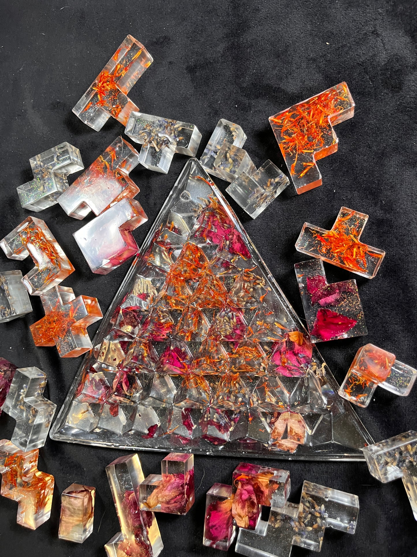 Resin pyramid puzzle